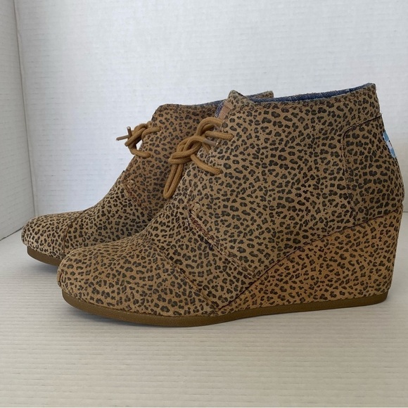 Toms Womens Size 9 Suede Desert Wedge Heeled Bootie Cheetah Print - Picture 10 of 10